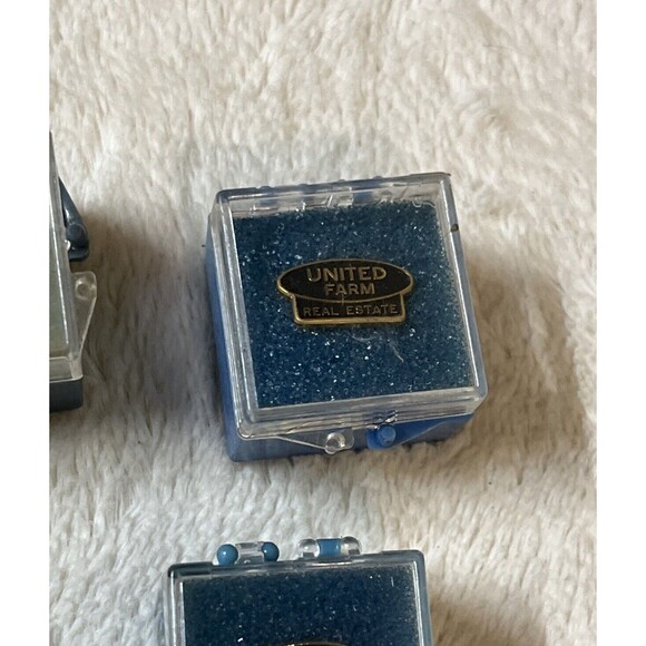Lot of 5 United Farm Real Estate Pins Original Plastic Cases - Picture 5 of 8